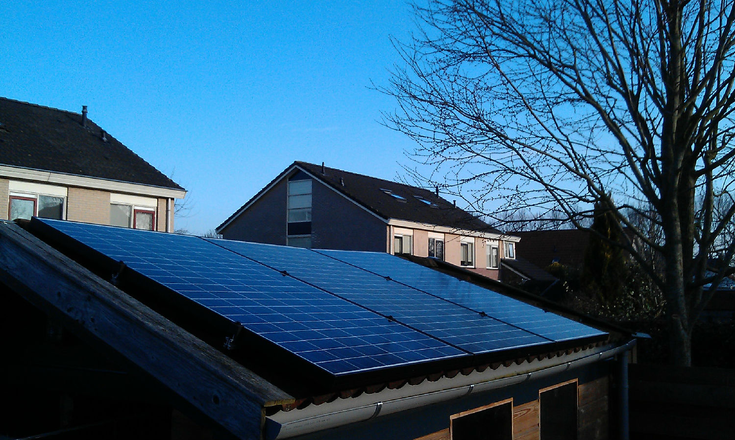 天瑞星解密光热助力新型电力系统;山东电建三公司制作的《追光者》入选全球影像精品;西子洁能在印度落地新光热项目;恒基能脉、新源光热等企业深耕区域资源推动产地融合;推动技术装备出海