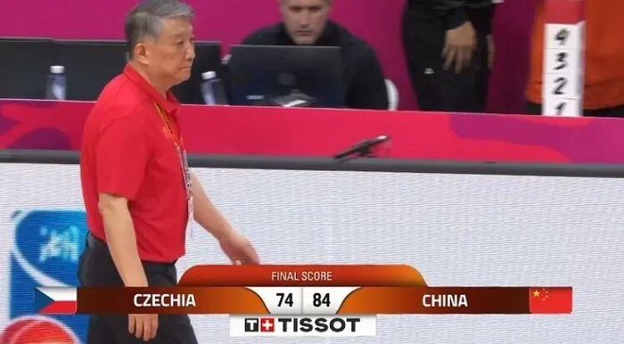 中国女篮力克捷克锁定世界杯正赛资格