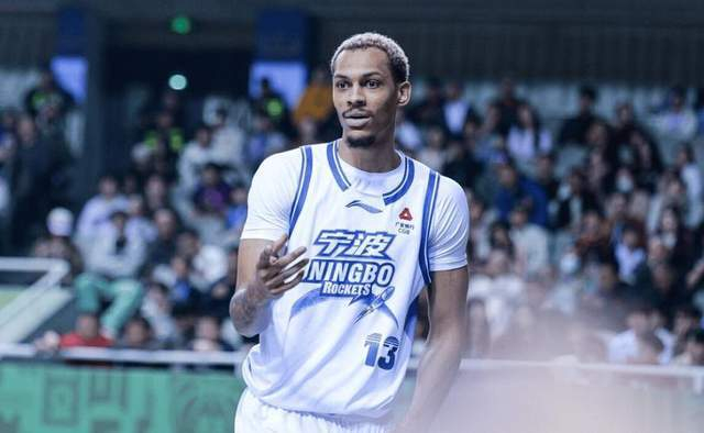宁波男篮因外援冲突与失误火速解约