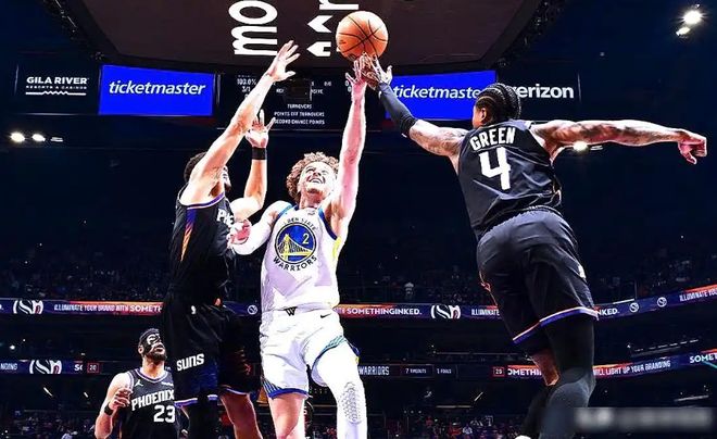 太阳17分大胜勇士 压哨锁定季后赛席位